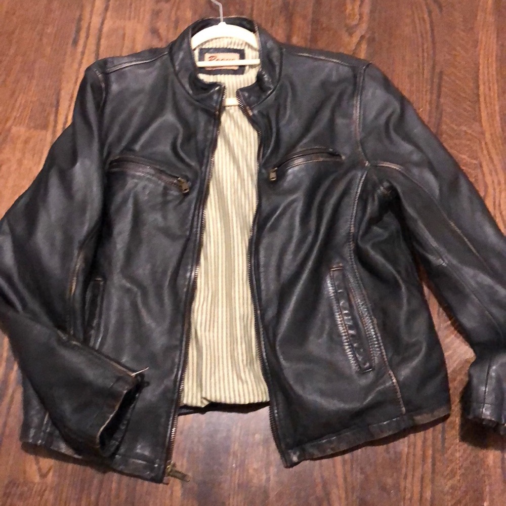 VINTAGE Mens medium Rogue leather jacket